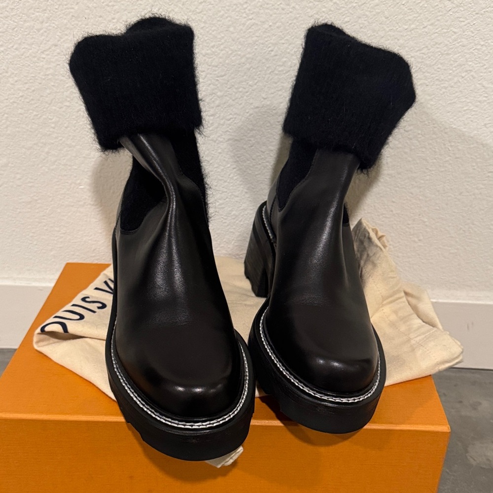 Louis Vuitton Black Ankle Boots with Fur Trim
